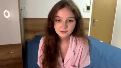 Ela online show from 06-22-26, 06:38