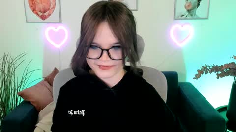 Snapshot of elainebeness chatting on 12-07-24, 04:47 Your sweet girl online show from 12-07-24, 04:47
