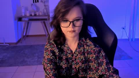 Snapshot of elainebeness chatting on 12-11-24, 05:37 Your sweet girl online show from 12-11-24, 05:37