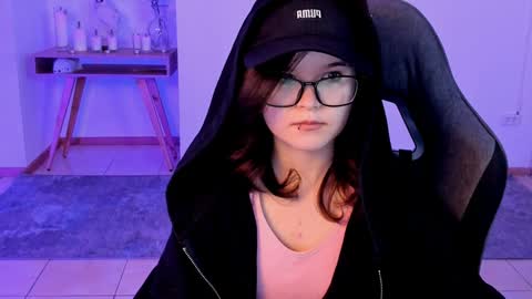 Snapshot of elainebeness chatting on 02-02-25, 04:48 Your sweet girl online show from 02-02-25, 04:48