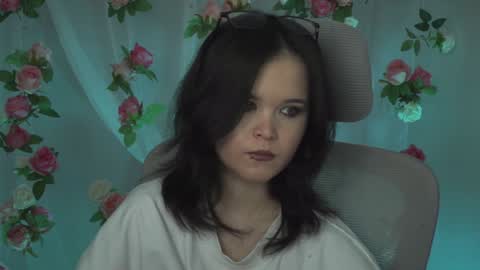 Snapshot of elainebeness chatting on 02-07-25, 10:52 Your sweet girl online show from 02-07-25, 10:52