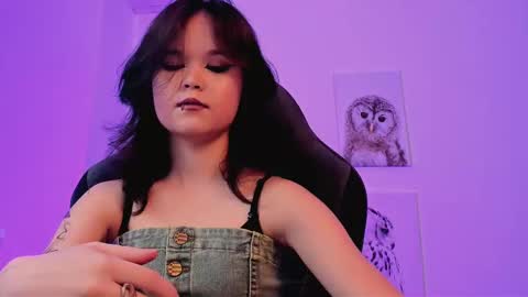 Snapshot of elainebeness chatting on 03-08-25, 07:09 Your sweet girl online show from 03-08-25, 07:09