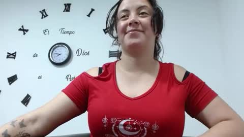 Snapshot of elamurray02 chatting on 02-10-26, 04:55 elammurray online show from 02-10-26, 04:55