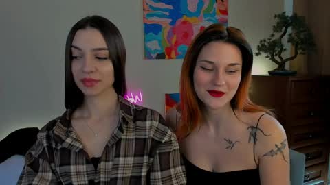 Snapshot of elani_lune chatting on 04-20-26, 11:13 Elani online show from 04-20-26, 11:13
