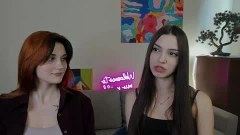 Snapshot of elani_lune chatting on 05-21-26, 09:38 Elani online show from 05-21-26, 09:38