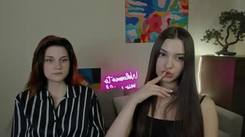 Snapshot of elani_lune chatting on 05-26-26, 10:55 Elani online show from 05-26-26, 10:55