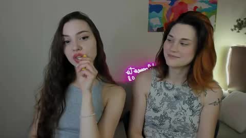 Snapshot of elani_lune chatting on 06-01-26, 09:11 Elani online show from 06-01-26, 09:11