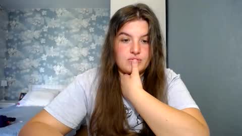Snapshot of elanis_blair chatting on 05-07-26, 03:06 Elanis online show from 05-07-26, 03:06