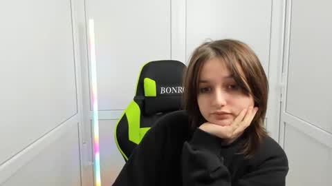 Snapshot of elara_muse chatting on 04-12-26, 07:02 Evie online show from 04-12-26, 07:02