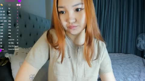 Snapshot of elarahaze chatting on 09-26-25, 07:23 Elara online show from 09-26-25, 07:23