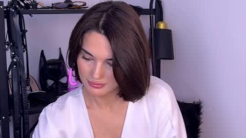 Elara online show from 04-03-26, 02:31