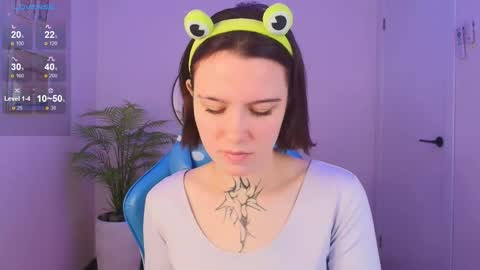 Snapshot of elastikiss chatting on 10-06-25, 02:31 elastikiss online show from 10-06-25, 02:31