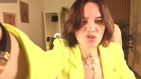 Snapshot of elastikiss chatting on 10-10-25, 02:21 elastikiss online show from 10-10-25, 02:21