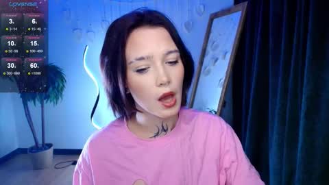 Snapshot of elastikiss chatting on 10-18-25, 02:36 elastikiss online show from 10-18-25, 02:36