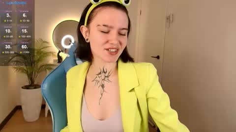 Snapshot of elastikiss chatting on 11-16-25, 02:17 elastikiss online show from 11-16-25, 02:17