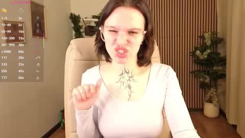 Snapshot of elastikiss chatting on 12-18-25, 02:28 elastikiss online show from 12-18-25, 02:28