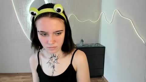 Snapshot of elastikiss chatting on 02-22-26, 04:35 elastikiss online show from 02-22-26, 04:35