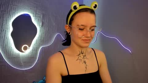 Snapshot of elastikiss chatting on 03-07-26, 04:37 elastikiss online show from 03-07-26, 04:37