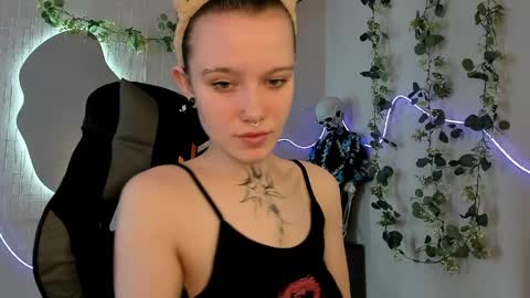 Snapshot of elastikiss chatting on 04-11-26, 08:18 elastikiss online show from 04-11-26, 08:18