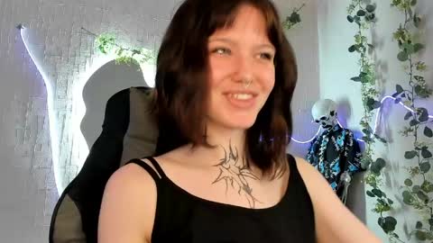 Snapshot of elastikiss chatting on 04-15-26, 07:48 elastikiss online show from 04-15-26, 07:48