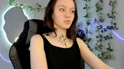 Snapshot of elastikiss chatting on 04-16-26, 06:25 elastikiss online show from 04-16-26, 06:25