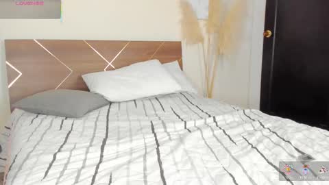 Ela online show from 11-12-25, 09:47