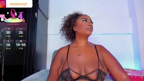 Snapshot of elawalker1 chatting on 05-02-26, 02:16 Ela online show from 05-02-26, 02:16