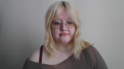 Snapshot of elayne_sweet chatting on 02-27-26, 08:14 elayne_sweet online show from 02-27-26, 08:14