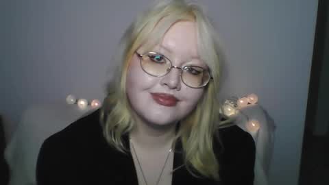 Snapshot of elayne_sweet chatting on 03-27-26, 08:26 elayne_sweet online show from 03-27-26, 08:26
