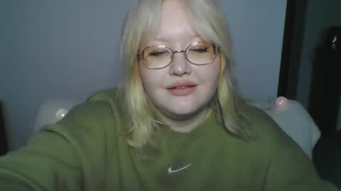 Snapshot of elayne_sweet chatting on 03-29-26, 08:03 elayne_sweet online show from 03-29-26, 08:03