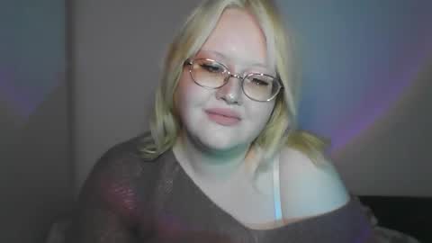Snapshot of elayne_sweet chatting on 03-31-26, 08:04 elayne_sweet online show from 03-31-26, 08:04