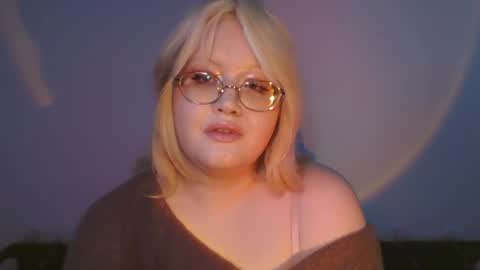 Snapshot of elayne_sweet chatting on 04-04-26, 08:01 elayne_sweet online show from 04-04-26, 08:01