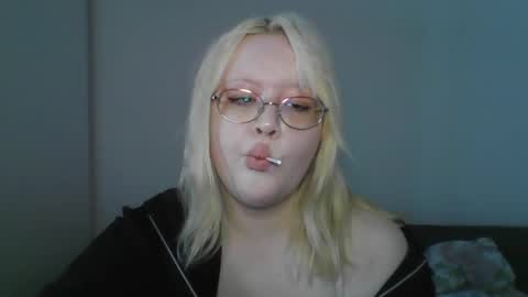 Snapshot of elayne_sweet chatting on 04-11-26, 08:07 elayne_sweet online show from 04-11-26, 08:07