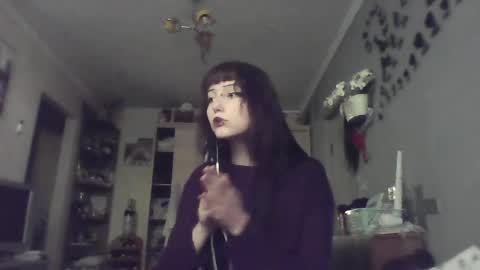 Snapshot of elaynetanton chatting on 05-17-26, 04:03 Lia online show from 05-17-26, 04:03