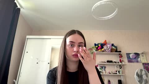 Kate online show from 06-03-26, 01:46