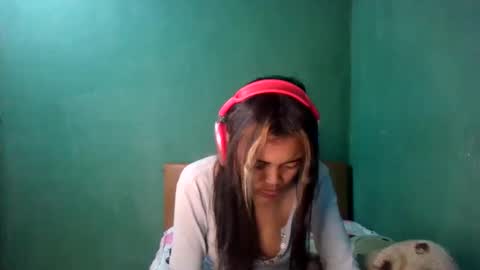 Snapshot of eldie69 chatting on 06-07-26, 03:32 eldie69 online show from 06-07-26, 03:32
