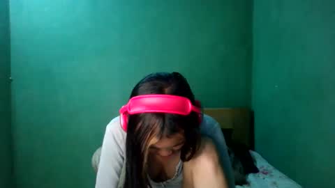 Snapshot of eldie69 chatting on 06-10-26, 04:06 eldie69 online show from 06-10-26, 04:06