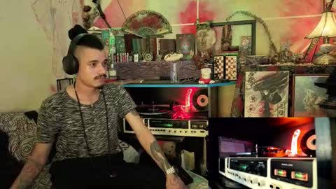 Snapshot of eleazar_blake chatting on 11-19-25, 07:25 Sir Eleazar online show from 11-19-25, 07:25