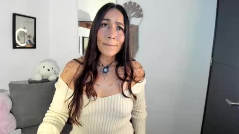 Snapshot of electra_hunt chatting on 02-24-26, 12:30 Electra- Please help me reach 100 likes online show from 02-24-26, 12:30