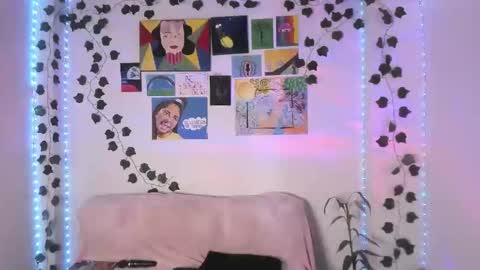 Snapshot of electraajoness chatting on 05-13-26, 02:25 electra jones online show from 05-13-26, 02:25