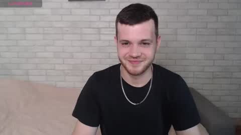 Snapshot of electric_smile chatting on 08-02-26, 01:42 Alex online show from 08-02-26, 01:42