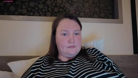 Snapshot of elegant_pleasure chatting on 04-15-26, 04:14 elegant_pleasure online show from 04-15-26, 04:14