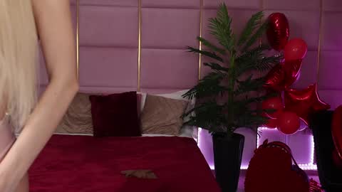 Eleine online show from 03-11-25, 09:37