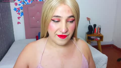 Snapshot of elektra_doll chatting on 06-05-26, 04:02 elektra_doll online show from 06-05-26, 04:02
