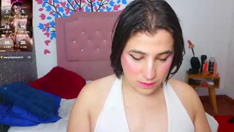 Snapshot of elektra_doll chatting on 06-16-26, 09:23 elektra_doll online show from 06-16-26, 09:23