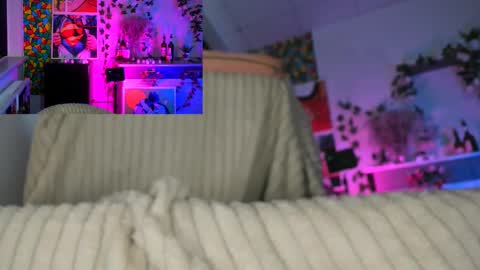 Snapshot of elektranoe chatting on 02-15-25, 12:33 love 3d online show from 02-15-25, 12:33