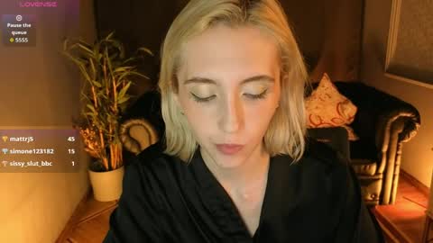Elen  online show from 05-16-26, 10:36