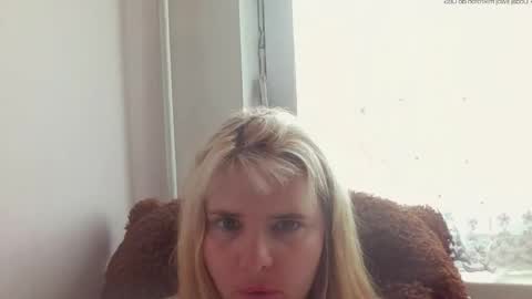 Elena online show from 05-15-26, 12:01
