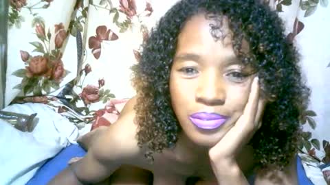 elenah013 online show from 09-19-25, 06:59