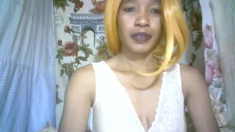elenah013 online show from 10-31-25, 04:35